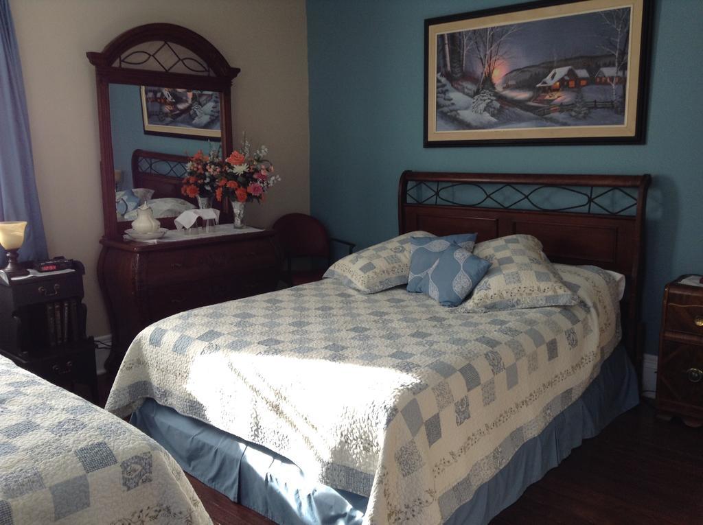Gil Ann Bed & Breakfast Saint-Andre-Avellin Bilik gambar
