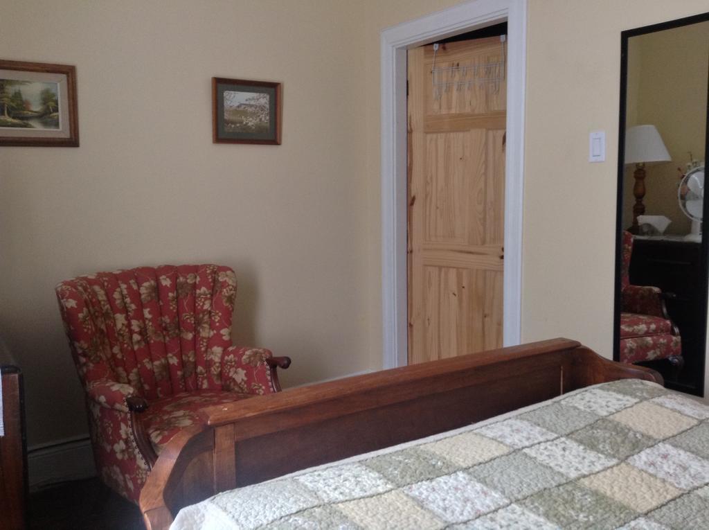 Gil Ann Bed & Breakfast Saint-Andre-Avellin Luaran gambar
