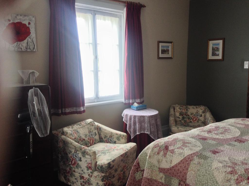 Gil Ann Bed & Breakfast Saint-Andre-Avellin Luaran gambar