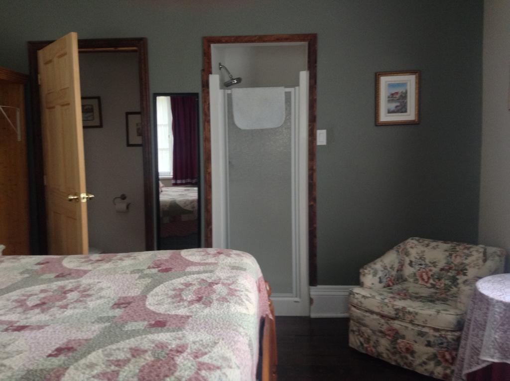 Gil Ann Bed & Breakfast Saint-Andre-Avellin Luaran gambar
