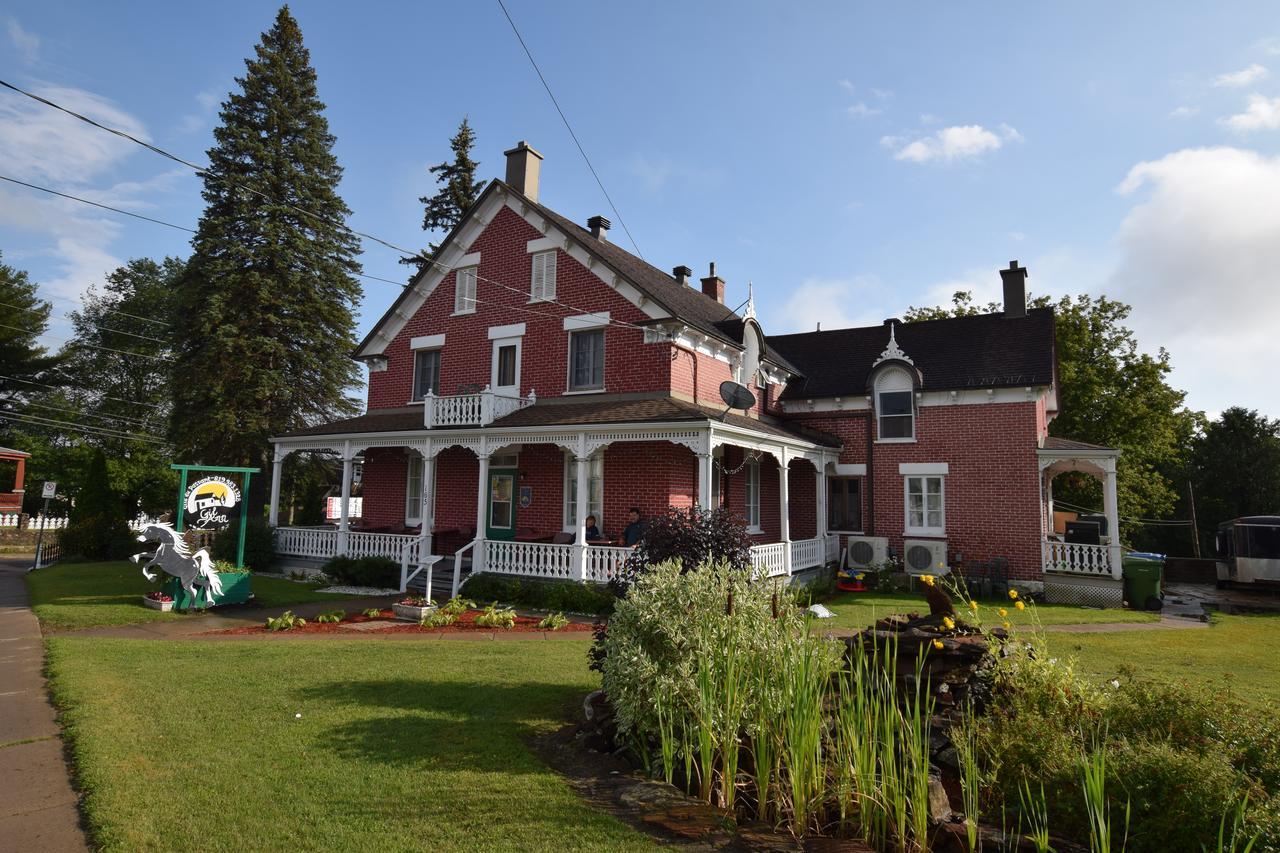 Gil Ann Bed & Breakfast Saint-Andre-Avellin Luaran gambar