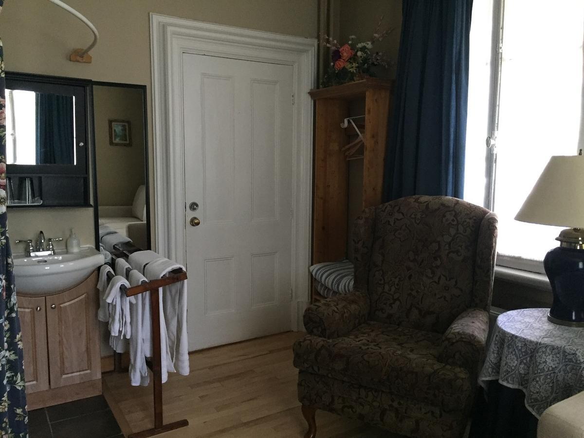 Gil Ann Bed & Breakfast Saint-Andre-Avellin Luaran gambar